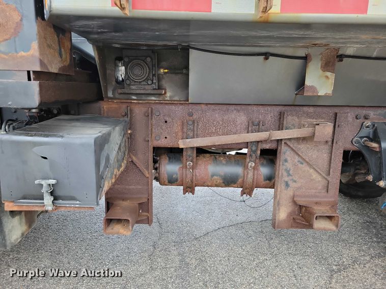 image for item NK9854 2014 Freightliner 108SD dump truck