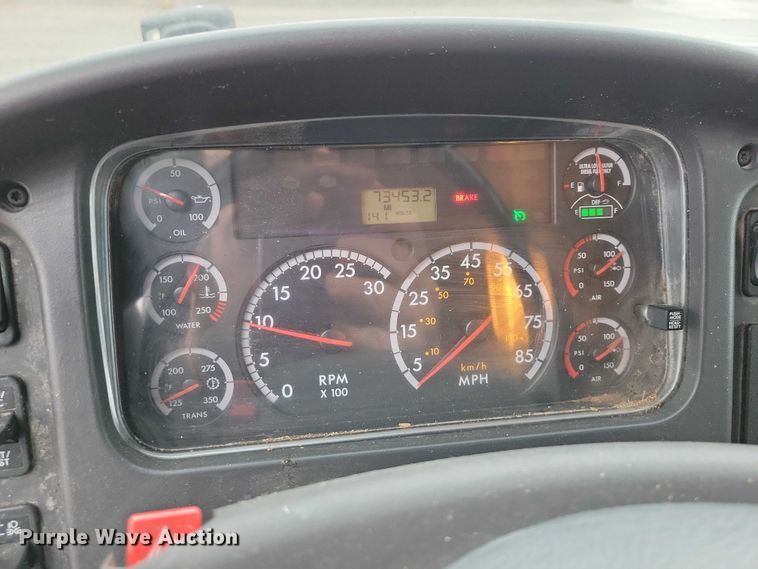 image for item NK9854 2014 Freightliner 108SD dump truck