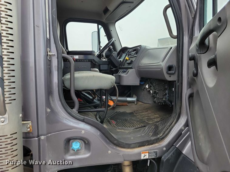 image for item NK9854 2014 Freightliner 108SD dump truck