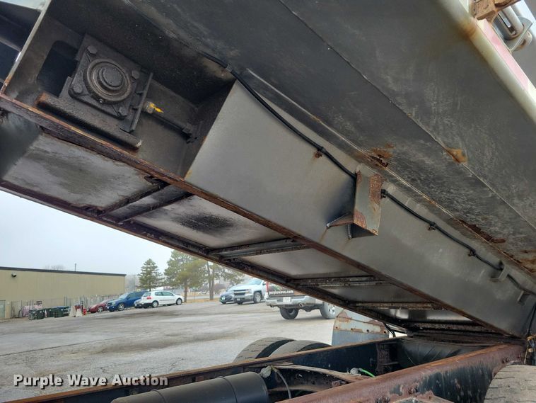 image for item NK9854 2014 Freightliner 108SD dump truck