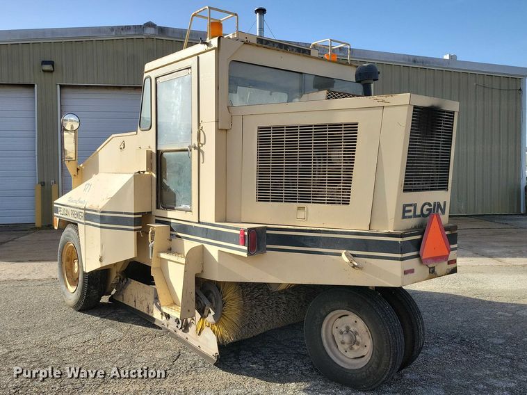 image for item NK9858 1983 Elgin Pelican Premier street sweeper truck