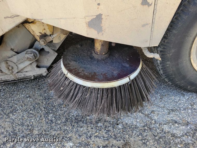 image for item NK9858 1983 Elgin Pelican Premier street sweeper truck