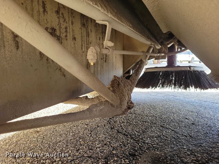 image for item NK9858 1983 Elgin Pelican Premier street sweeper truck