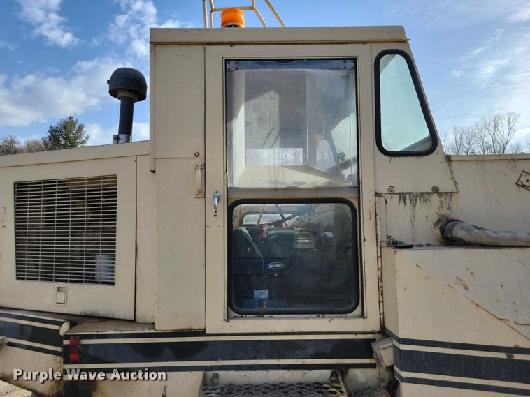 image for item NK9858 1983 Elgin Pelican Premier street sweeper truck