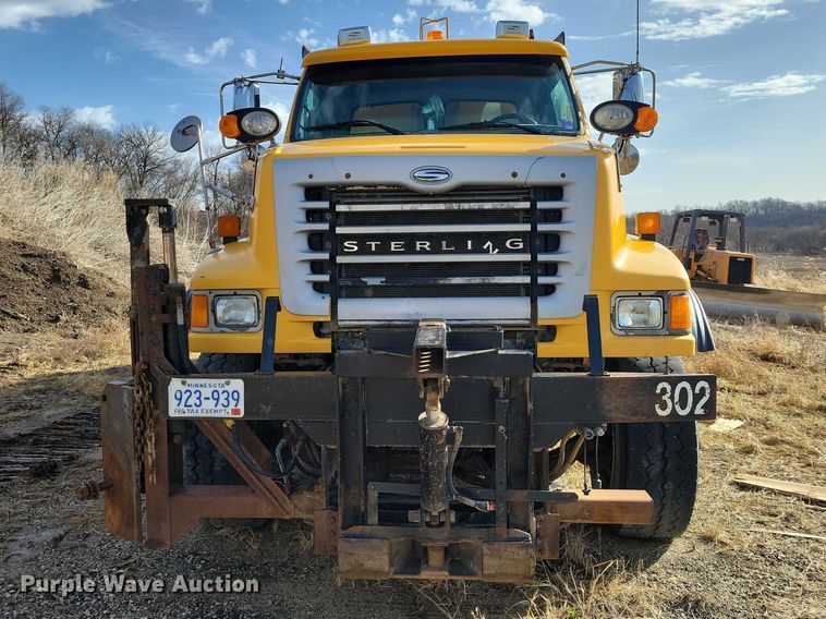 image for item NK9859 2007 Sterling L9500 dump truck