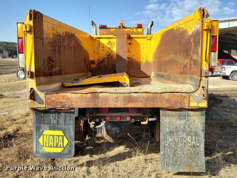 image for item NK9859 2007 Sterling L9500 dump truck