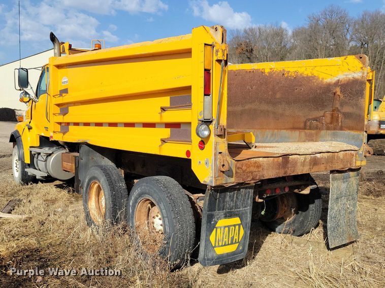 image for item NK9859 2007 Sterling L9500 dump truck