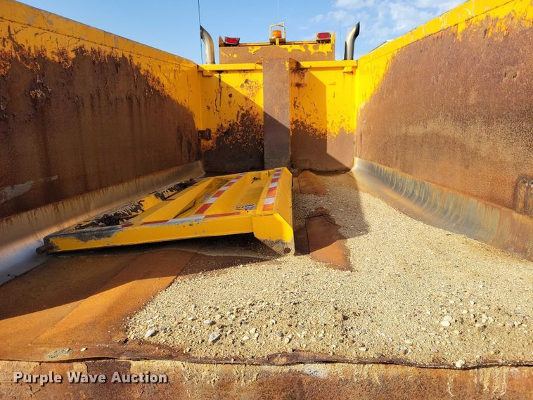 image for item NK9859 2007 Sterling L9500 dump truck