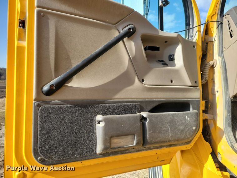 image for item NK9859 2007 Sterling L9500 dump truck