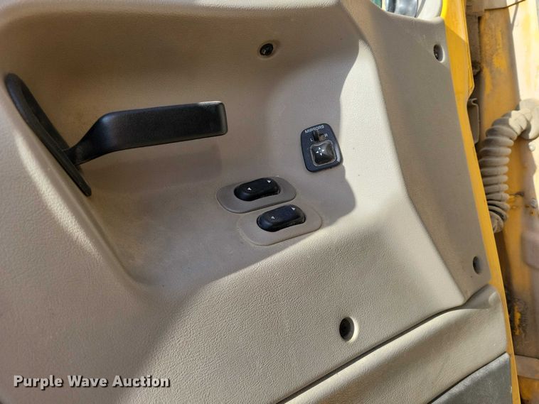 image for item NK9859 2007 Sterling L9500 dump truck