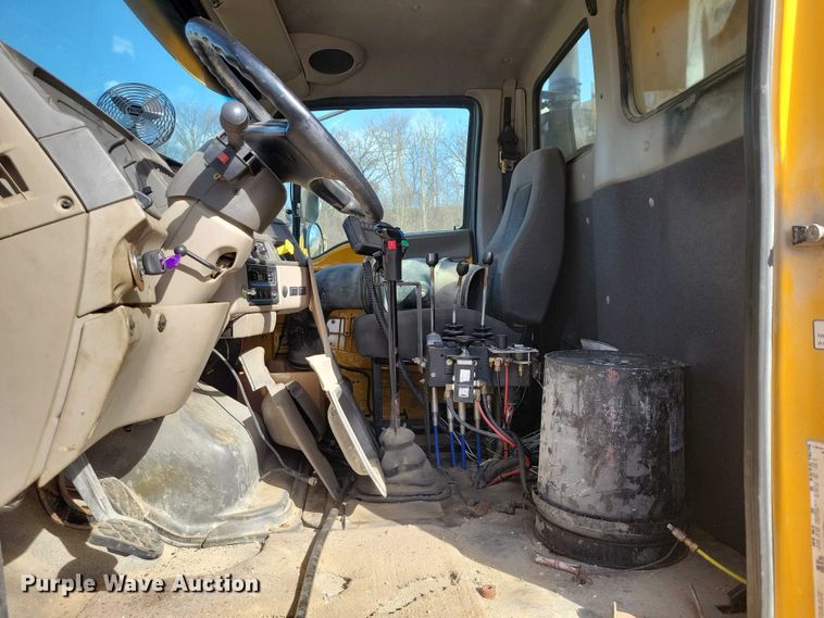 image for item NK9859 2007 Sterling L9500 dump truck