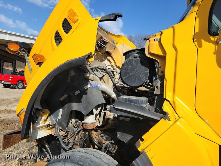 image for item NK9859 2007 Sterling L9500 dump truck