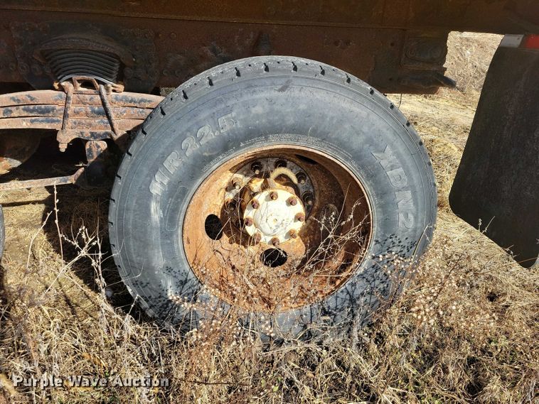 image for item NK9859 2007 Sterling L9500 dump truck