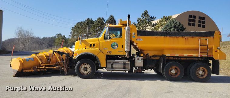 image for item NK9861 2005 Sterling L9500 dump truck