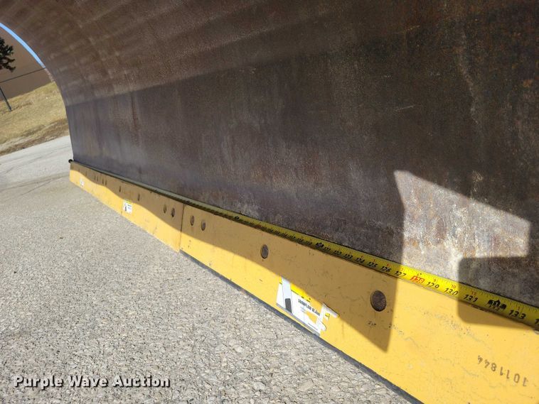 image for item NK9861 2005 Sterling L9500 dump truck