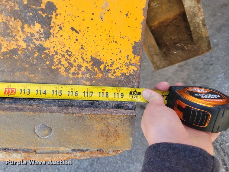 image for item NK9861 2005 Sterling L9500 dump truck