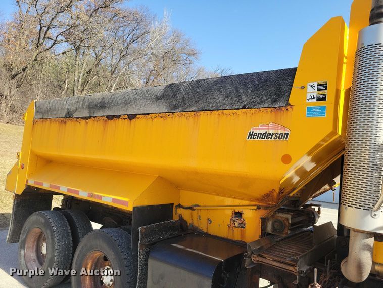 image for item NK9861 2005 Sterling L9500 dump truck