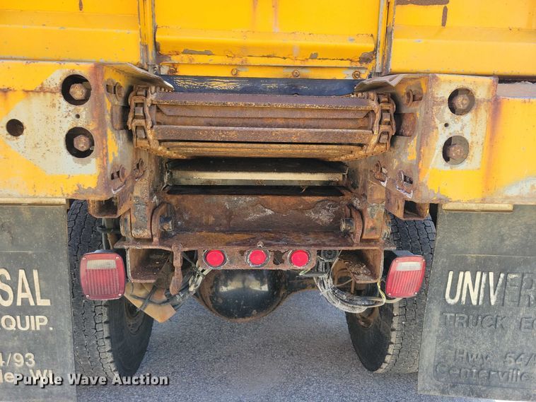 image for item NK9861 2005 Sterling L9500 dump truck