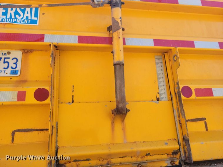 image for item NK9861 2005 Sterling L9500 dump truck