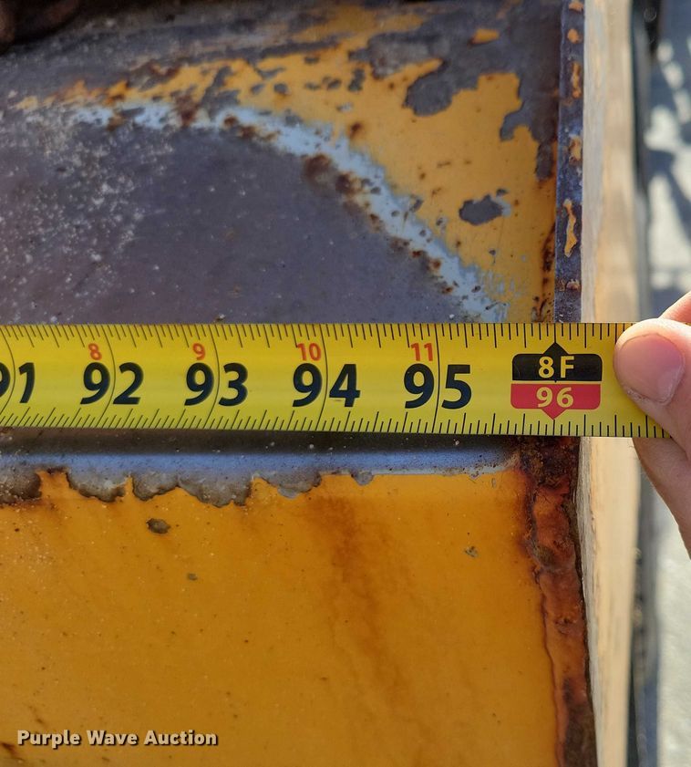 image for item NK9861 2005 Sterling L9500 dump truck