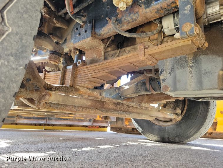 image for item NK9861 2005 Sterling L9500 dump truck