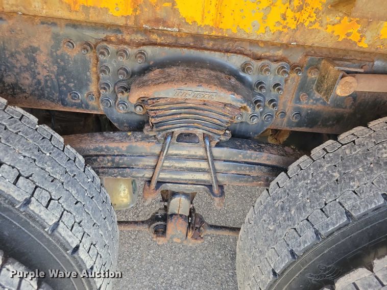 image for item NK9861 2005 Sterling L9500 dump truck