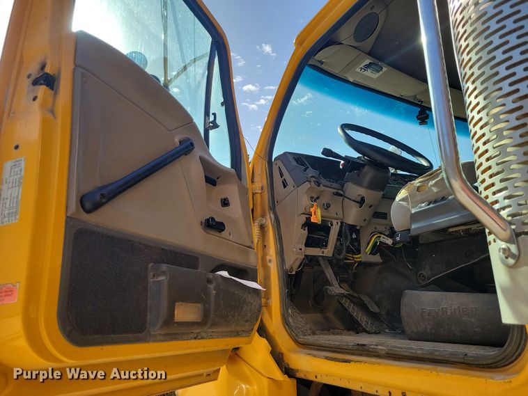 image for item NK9861 2005 Sterling L9500 dump truck