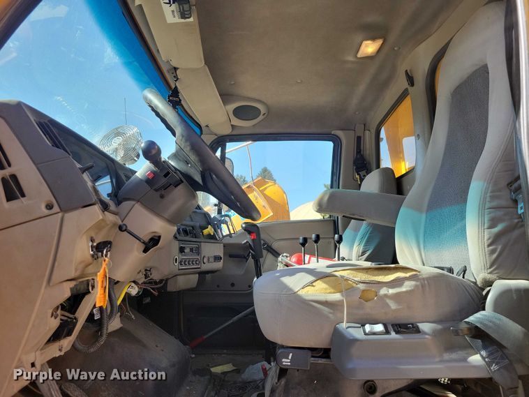 image for item NK9861 2005 Sterling L9500 dump truck