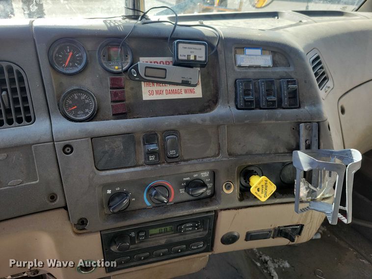 image for item NK9861 2005 Sterling L9500 dump truck