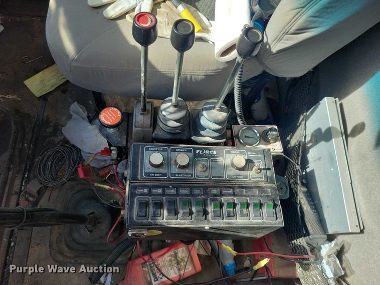 image for item NK9861 2005 Sterling L9500 dump truck