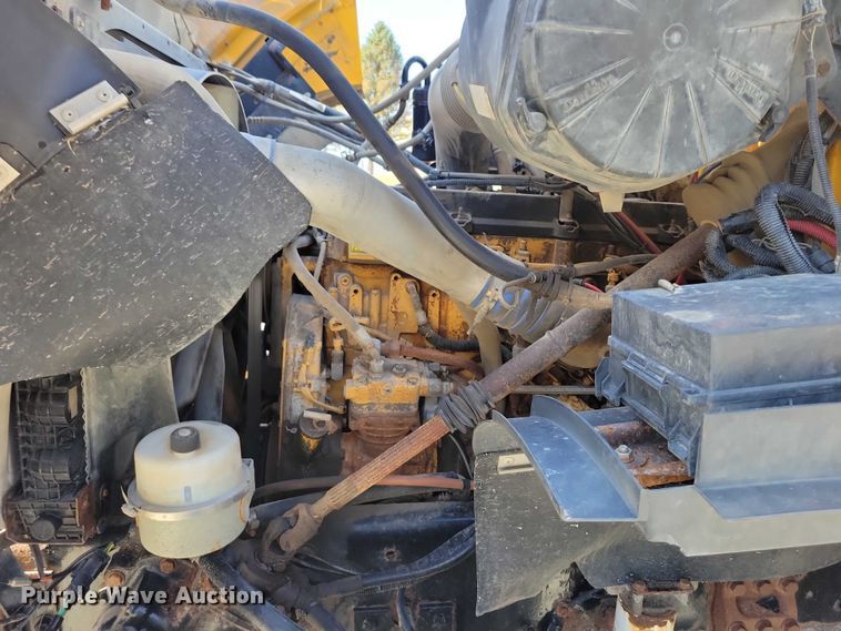 image for item NK9861 2005 Sterling L9500 dump truck