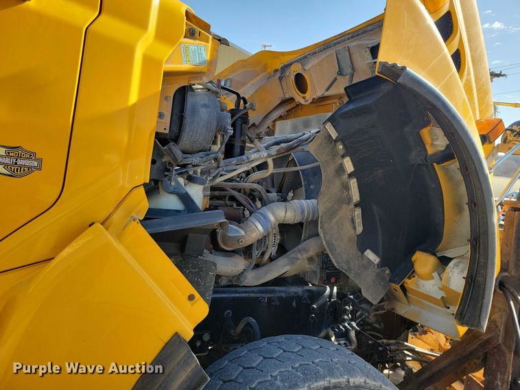 image for item NK9861 2005 Sterling L9500 dump truck