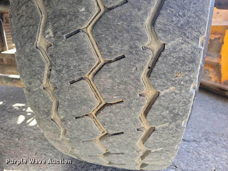 image for item NK9861 2005 Sterling L9500 dump truck