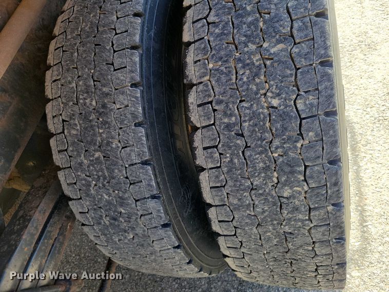 image for item NK9861 2005 Sterling L9500 dump truck