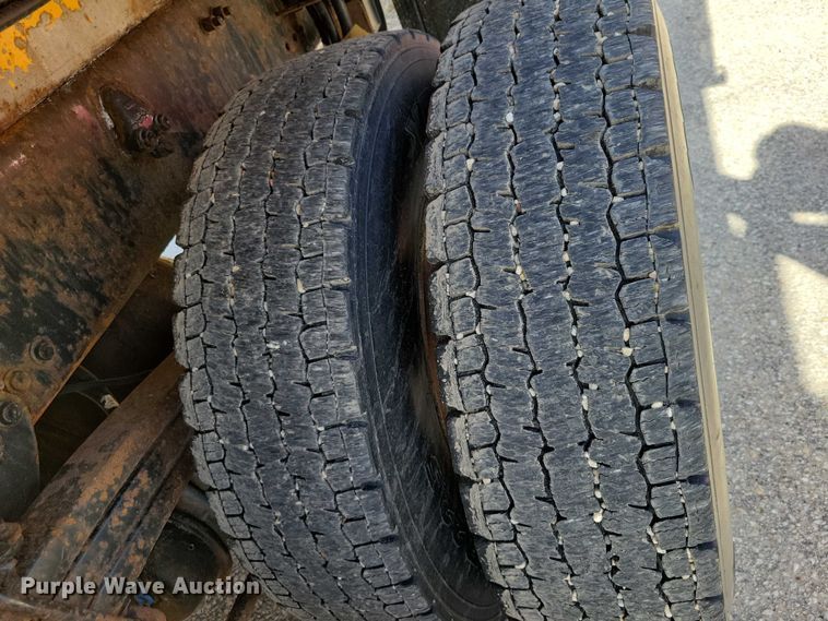 image for item NK9861 2005 Sterling L9500 dump truck