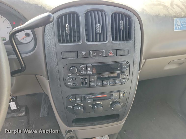 image for item NK9862 2001 Dodge Grand Caravan van