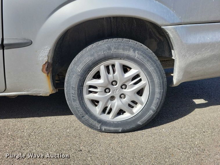 image for item NK9862 2001 Dodge Grand Caravan van