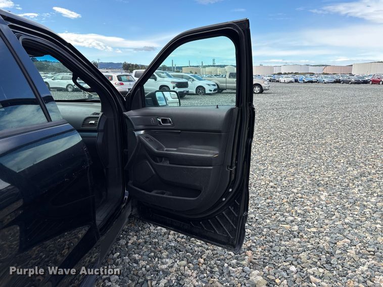 image for item YA2480 2015 Ford Explorer Police Interceptor SUV