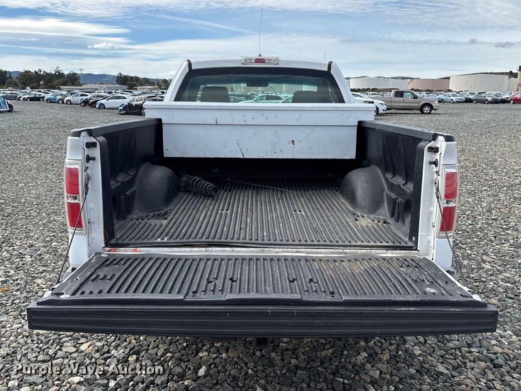 image for item YA2482 2010 Ford F150 XL pickup truck
