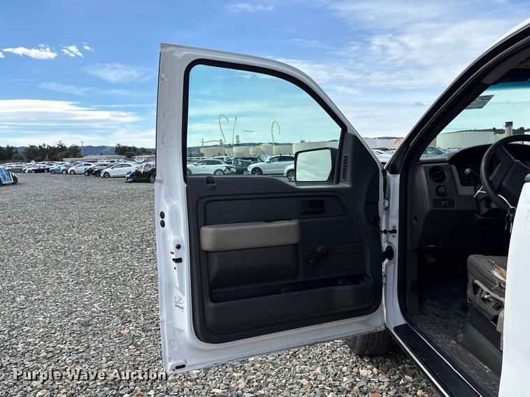 image for item YA2482 2010 Ford F150 XL pickup truck