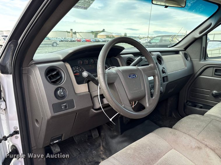 image for item YA2482 2010 Ford F150 XL pickup truck