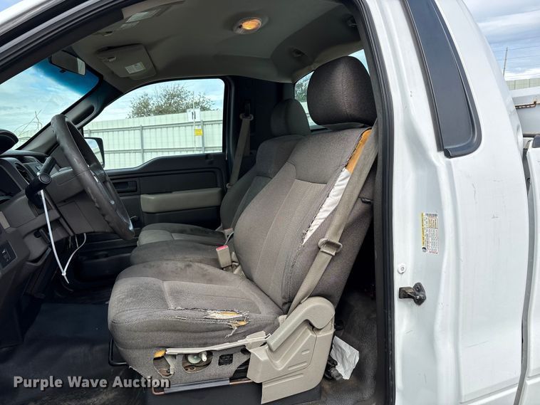 image for item YA2482 2010 Ford F150 XL pickup truck