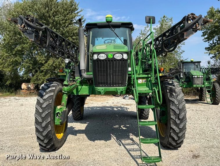 image for item DO2366 2012 John Deere 4730 sprayer
