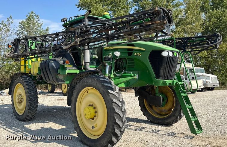 image for item DO2366 2012 John Deere 4730 sprayer