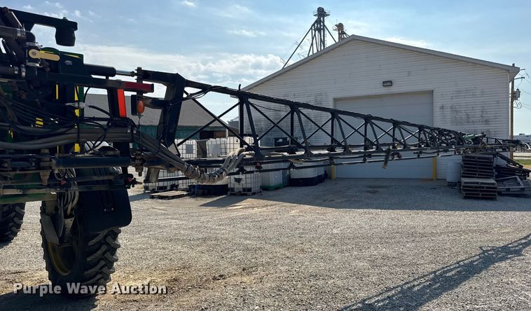 image for item DO2366 2012 John Deere 4730 sprayer