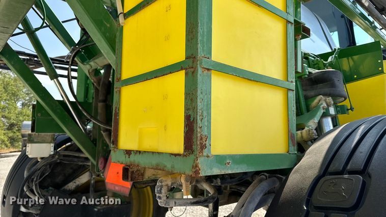image for item DO2366 2012 John Deere 4730 sprayer