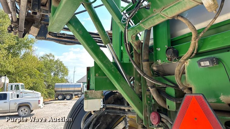 image for item DO2366 2012 John Deere 4730 sprayer