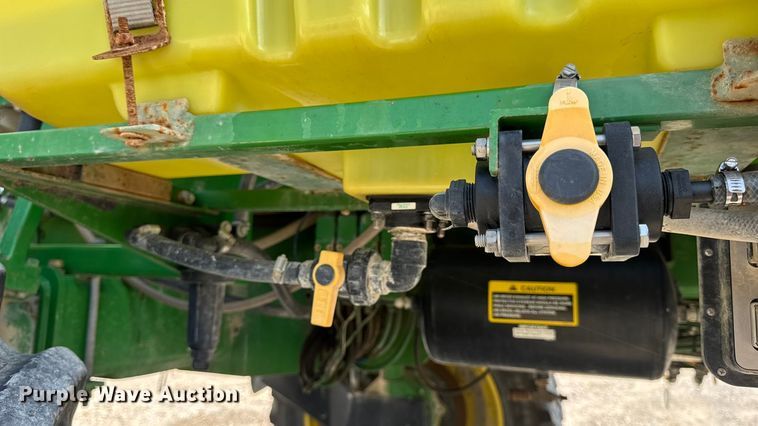 image for item DO2366 2012 John Deere 4730 sprayer
