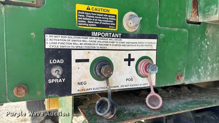 image for item DO2366 2012 John Deere 4730 sprayer