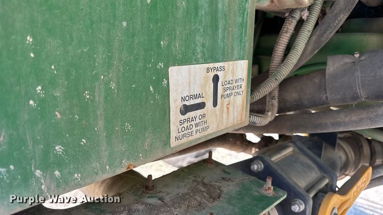 image for item DO2366 2012 John Deere 4730 sprayer